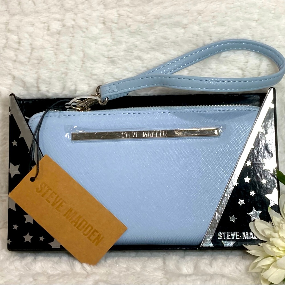 Steve Madden Light Blue Continental Wallet Wristlet Boxed MT1000X NEW